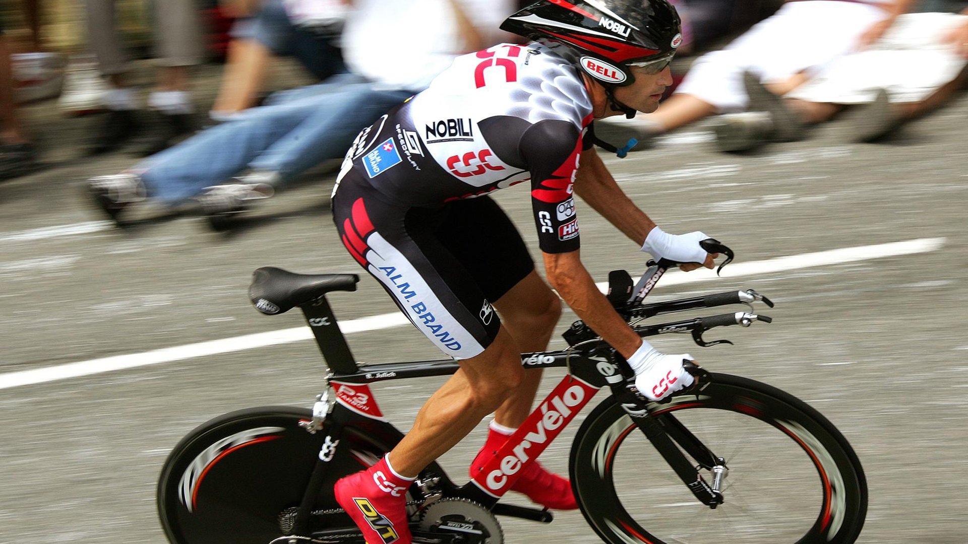 戈麦斯关键进球定乾坤,厄瓜多尔硬仗取胜马赛