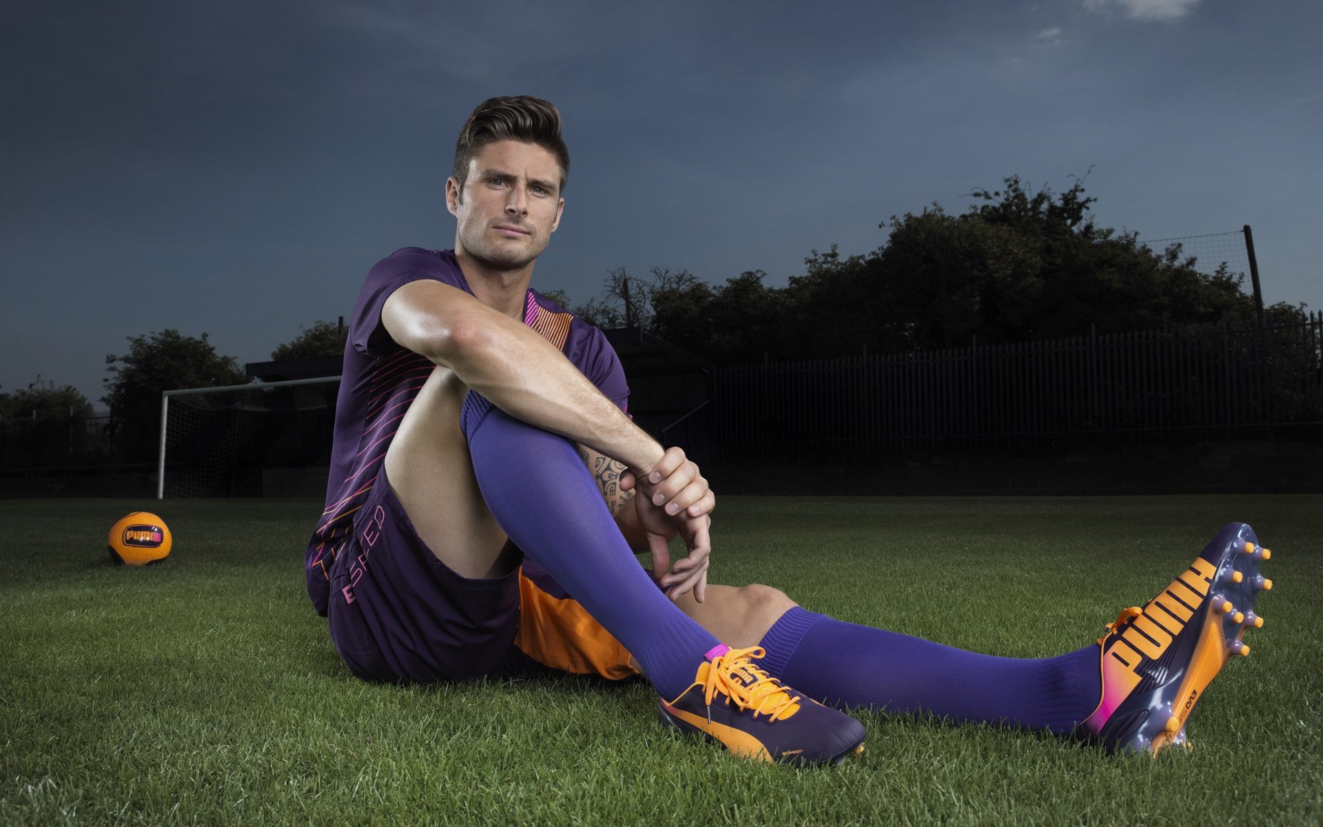 萨卡破茧，巴拉圭加时鏖战，当压力在绿茵场上绽放成花